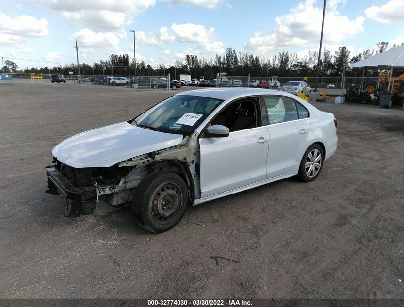 3VW2B7AJ5HM324148