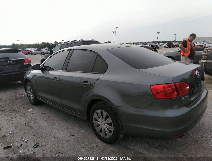 3VW2K7AJ9EM225943