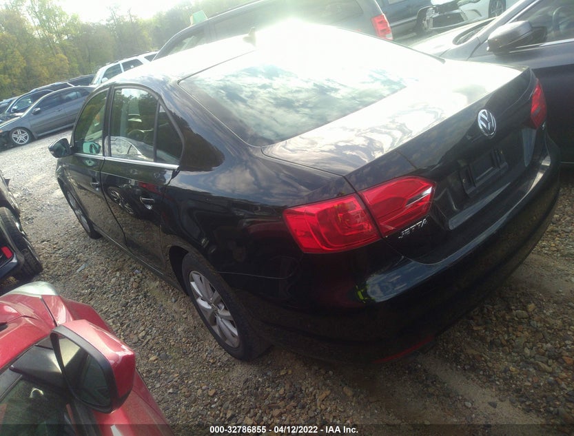 3VWB17AJ6EM437217