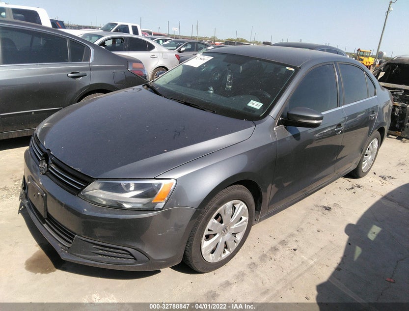 3VWDX7AJ2DM411820