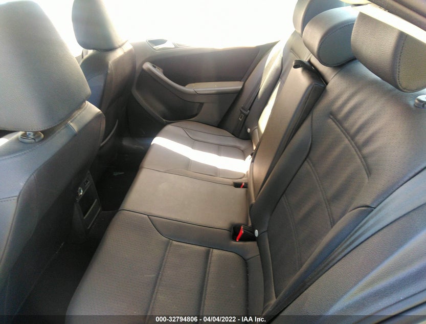 3VWLL7AJ3DM201072
