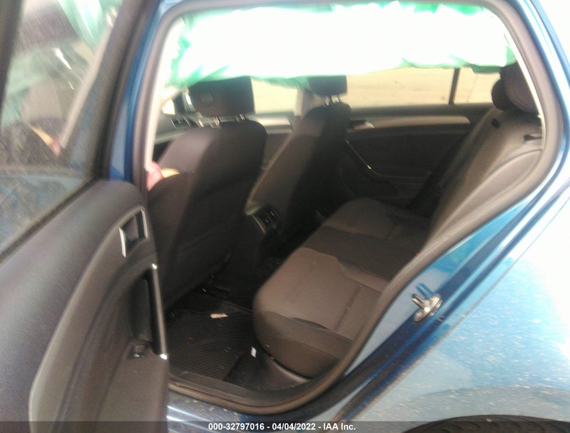3VW217AU3HM042037