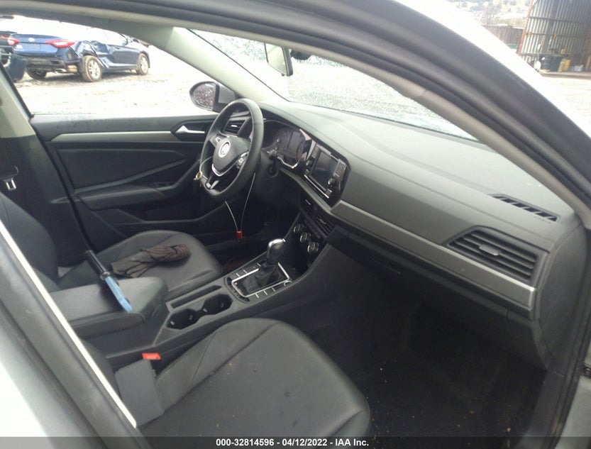 3VWCB7BU8LM039269
