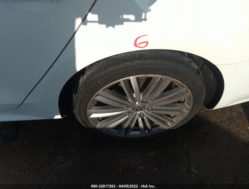 1VWBS7A31FC083043