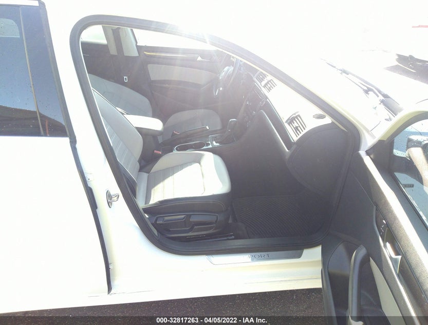1VWBS7A31FC083043