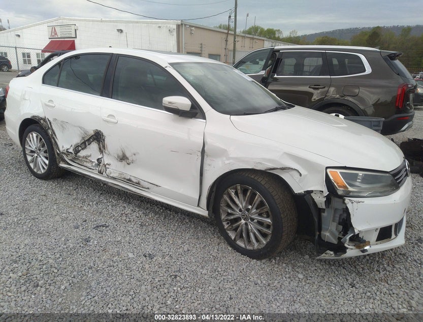 3VW3L7AJ4EM360071