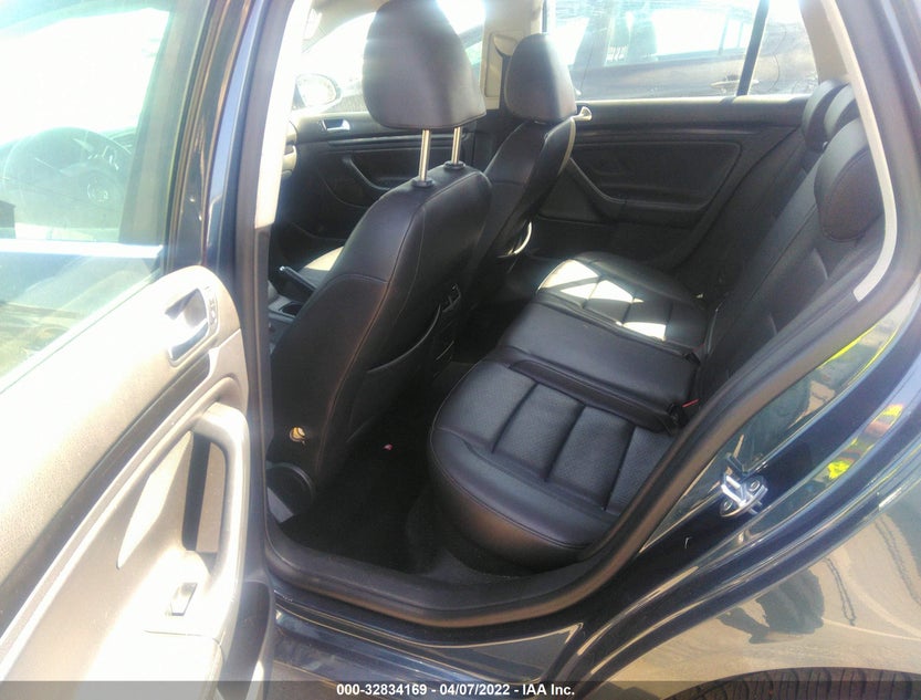 3VWTZ7AJ8AM636552