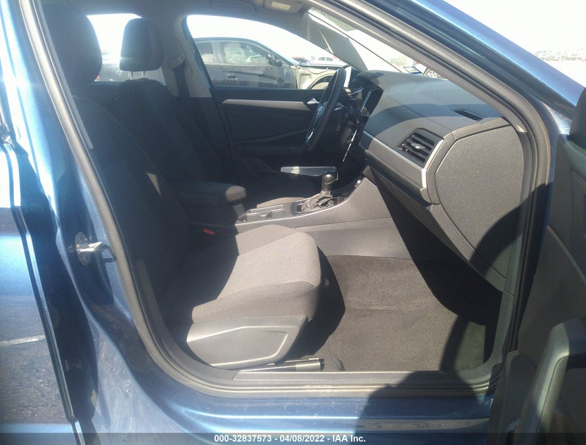3VWCB7BUXKM176003