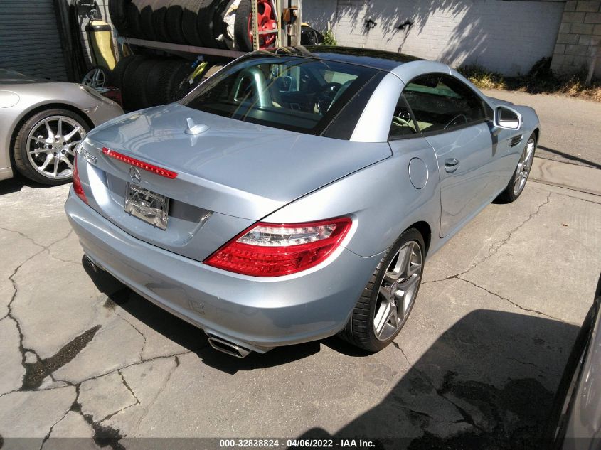 VIN WDDPK4HA4DF065682 2013 Mercedes-Benz SLK-Class,... no.4