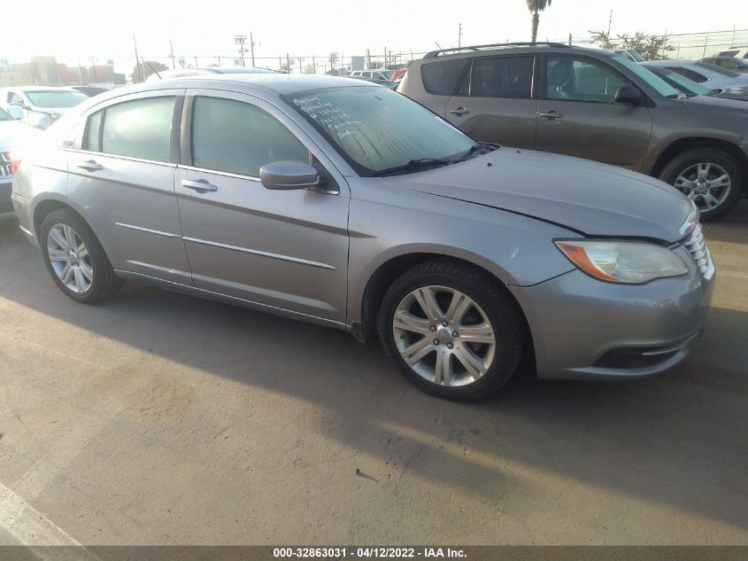 2013 Chrysler 200 Touring VIN: 1C3CCBBB8DN639741 Lot: 32863031