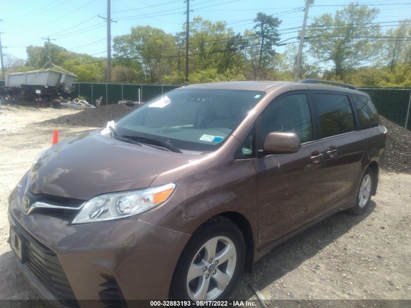 2018 Toyota Sienna Le 8 Passenger VIN: 5TDKZ3DC7JS933669 Lot: 32883193