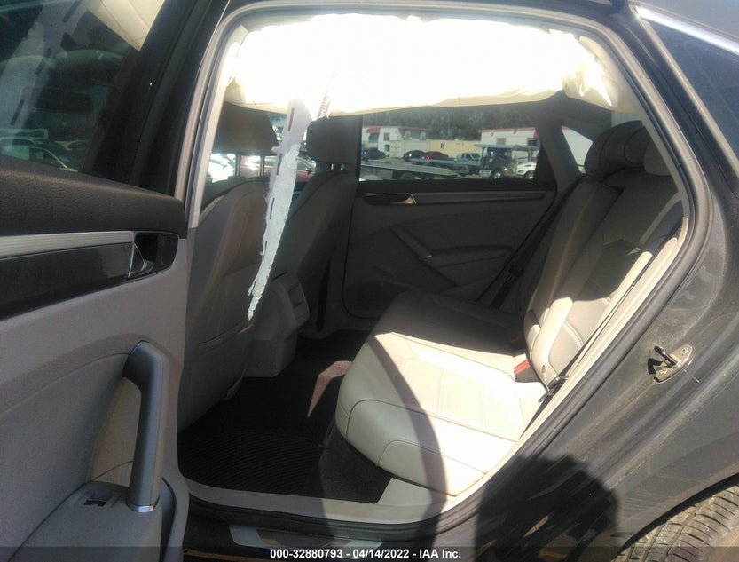1VWDT7A36HC040228
