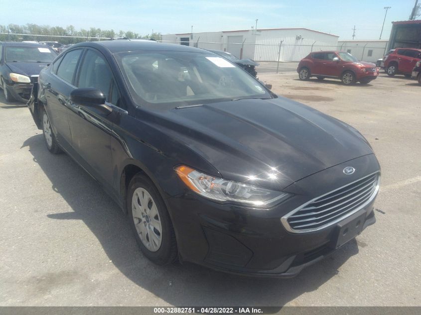 2019 Ford Fusion S VIN: 3FA6P0G76KR284025 Lot: 32882751