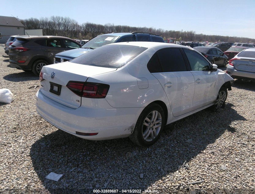 3VW2B7AJ0HM324493