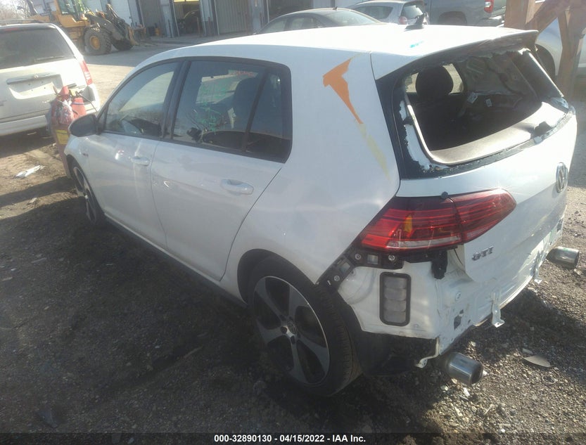 3VW447AU1JM295895