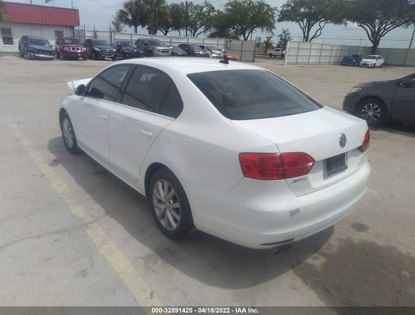 3VWD17AJ5EM404217