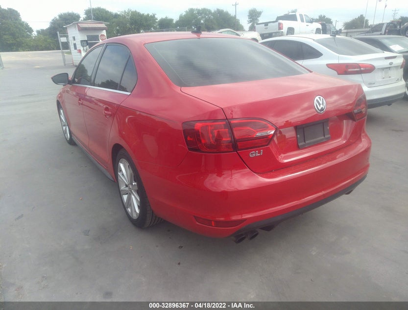 3VW467AJ2DM211037