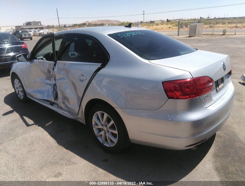 3VWD07AJ7EM317180