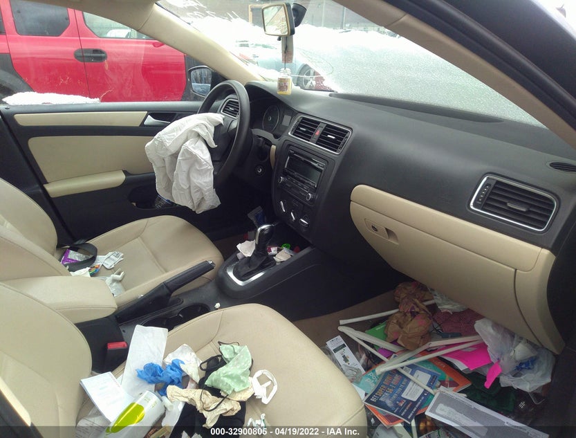 3VWDX7AJ0CM421552