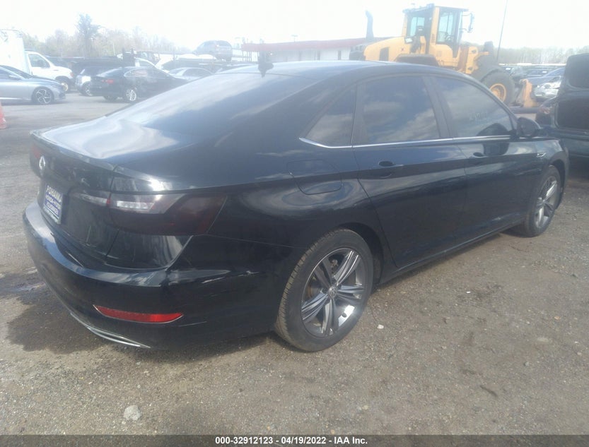 3VWCB7BU9LM055755