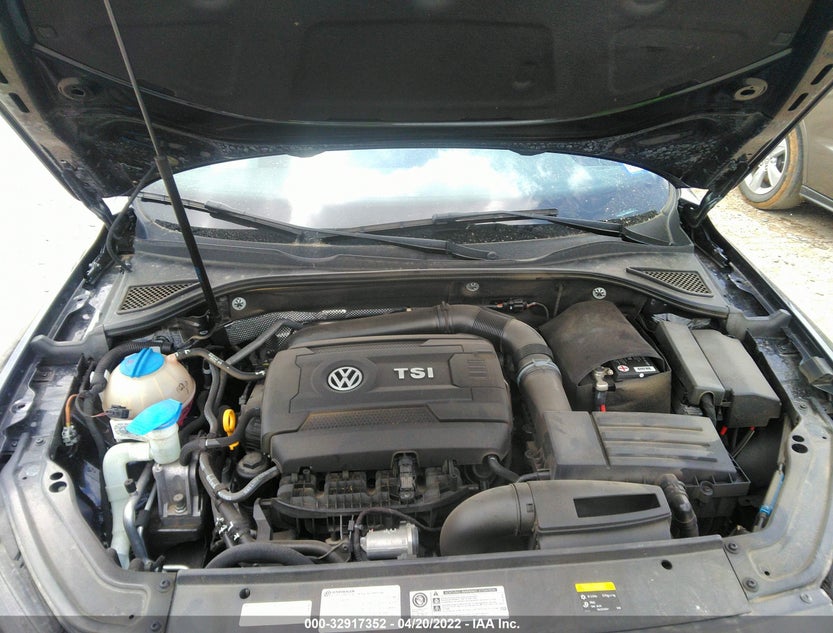 1VWAT7A31HC008046