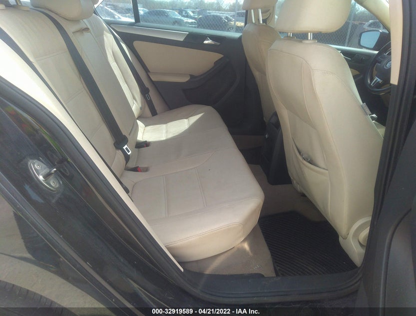 3VWLL7AJ6CM344192
