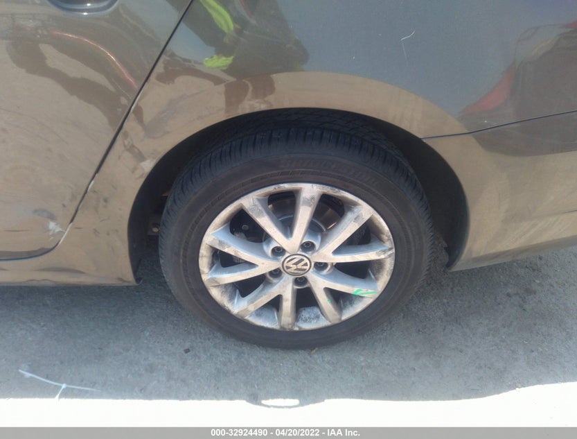3VWDX7AJ7CM414274