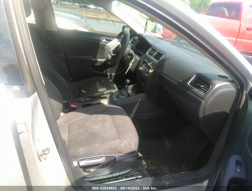 3VW1K7AJ9CM347324