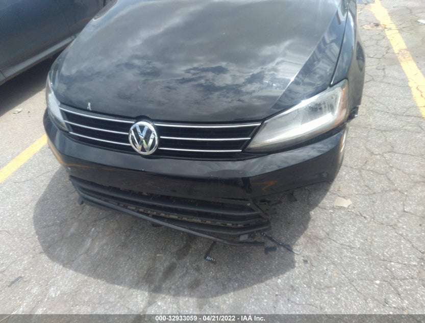 3VW2B7AJ8HM318148