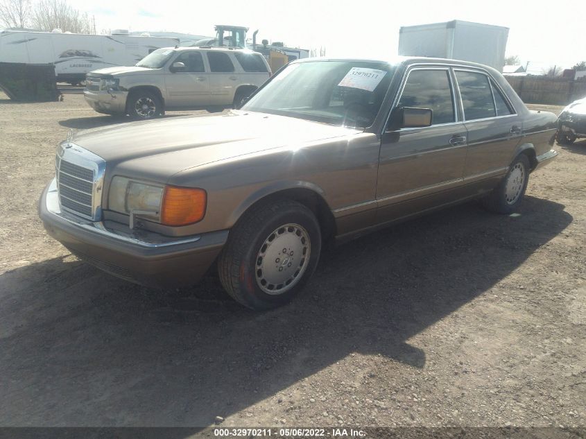 1989 Mercedes-Benz 300 Se gold sedan gasoline WDBCA24D8KA427909 photo #3