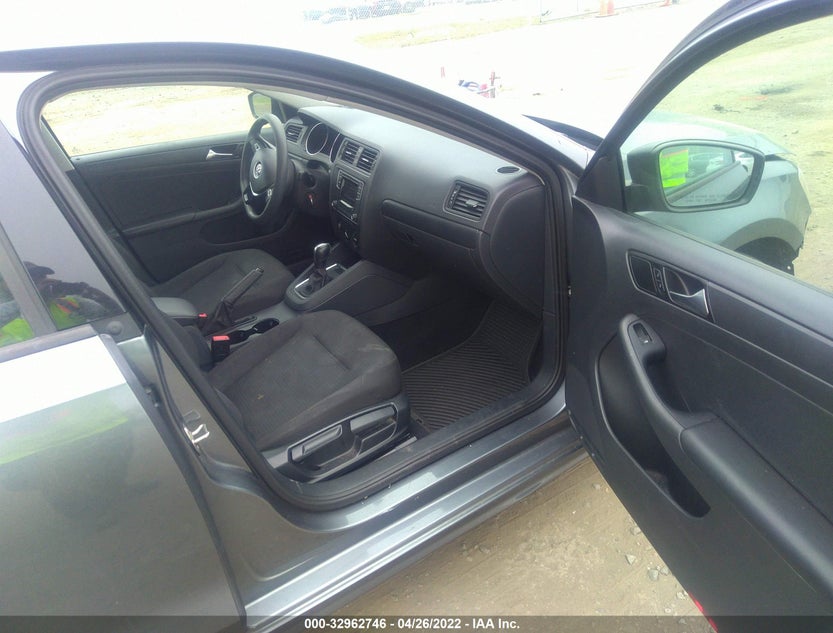 3VW267AJ6GM290224