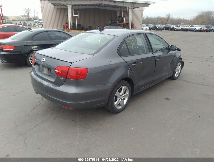 3VWLL7AJ1BM026057