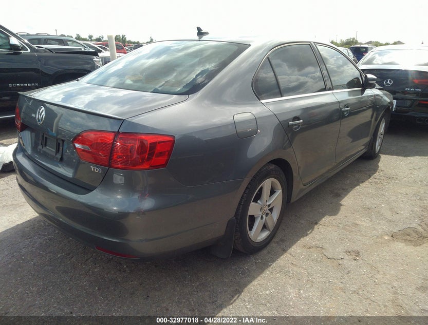 3VWLL7AJ2EM430005