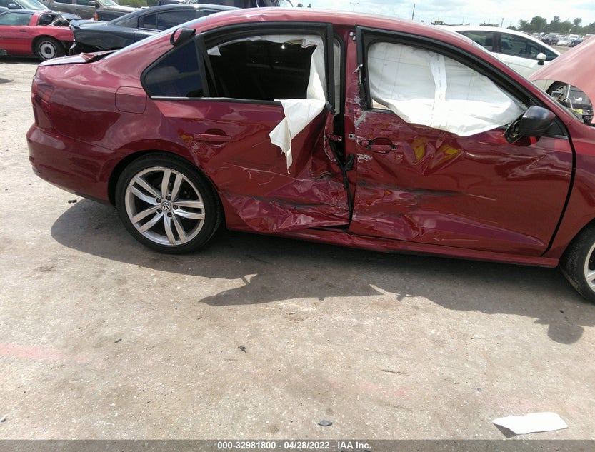 3VW267AJ9GM256438