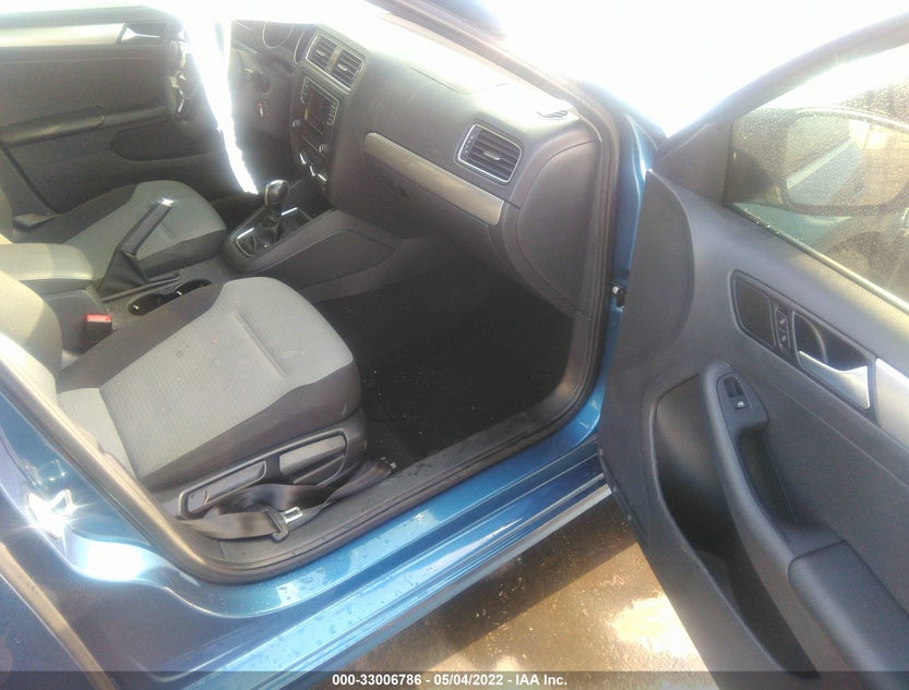 3VW2B7AJXHM226894