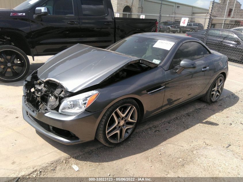 VIN WDDPK3JA1GF116189 2016 Mercedes-Benz SLK-Class,... no.2