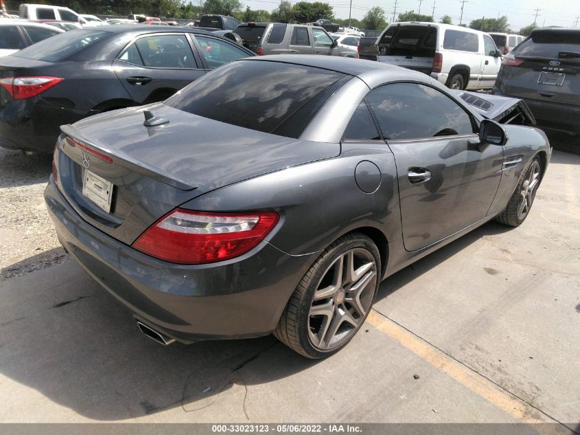 VIN WDDPK3JA1GF116189 2016 Mercedes-Benz SLK-Class,... no.4