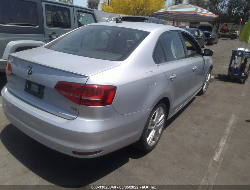 3VWLA7AJ5FM251545