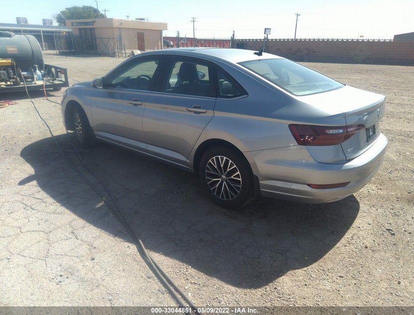3VWCB7BU6LM064137