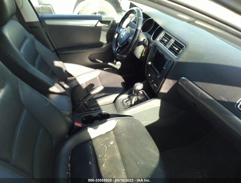 3VWDB7AJ4HM221022