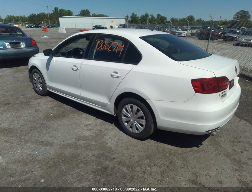 3VW2K7AJ8BM330744