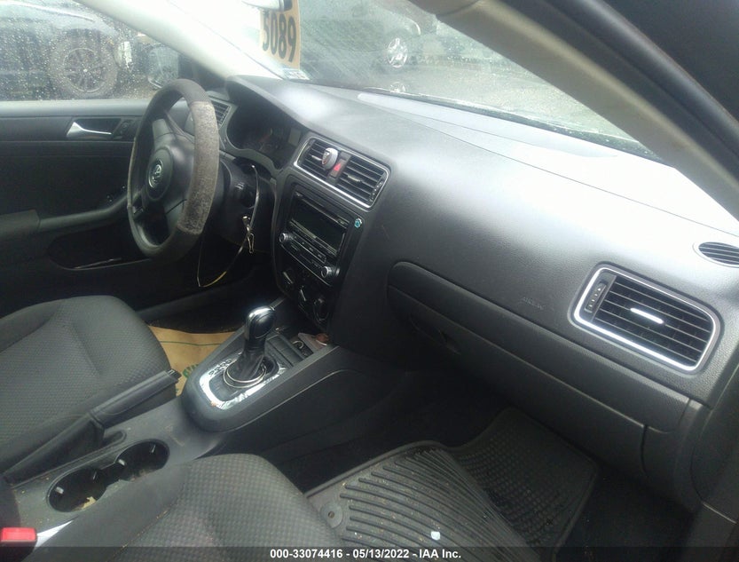 3VW2K7AJ7CM326184