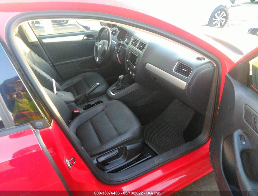 3VWLL7AJ7BM101781