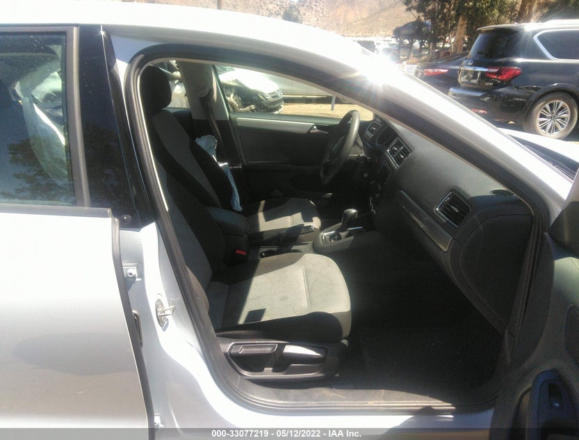3VW2B7AJ0JM245704