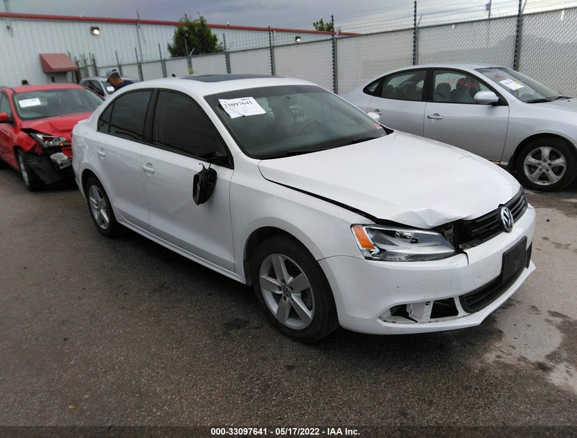 3VWLL7AJ6CM389102