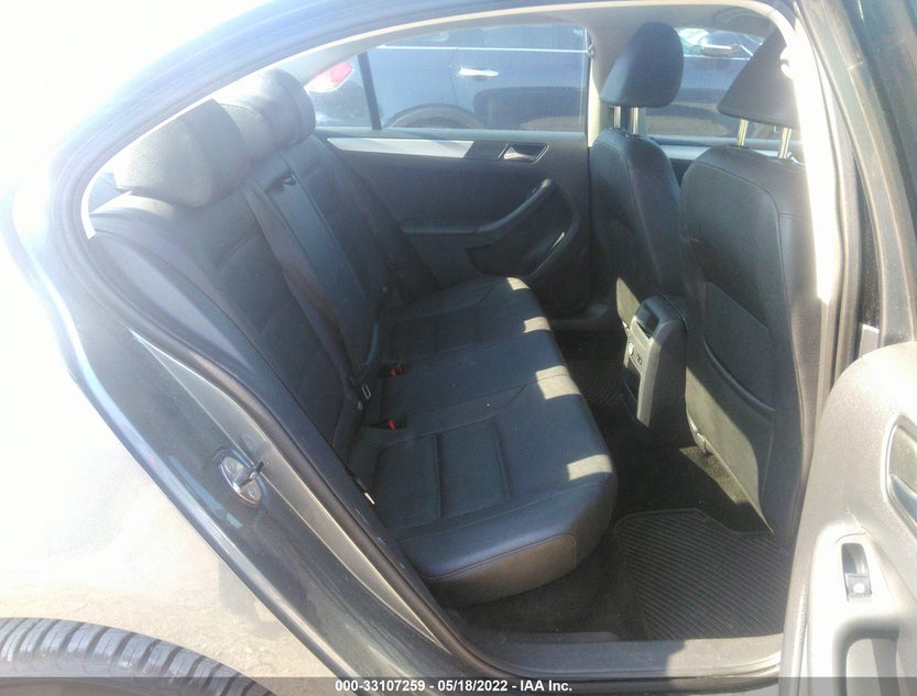 3VWLL7AJ4BM105559