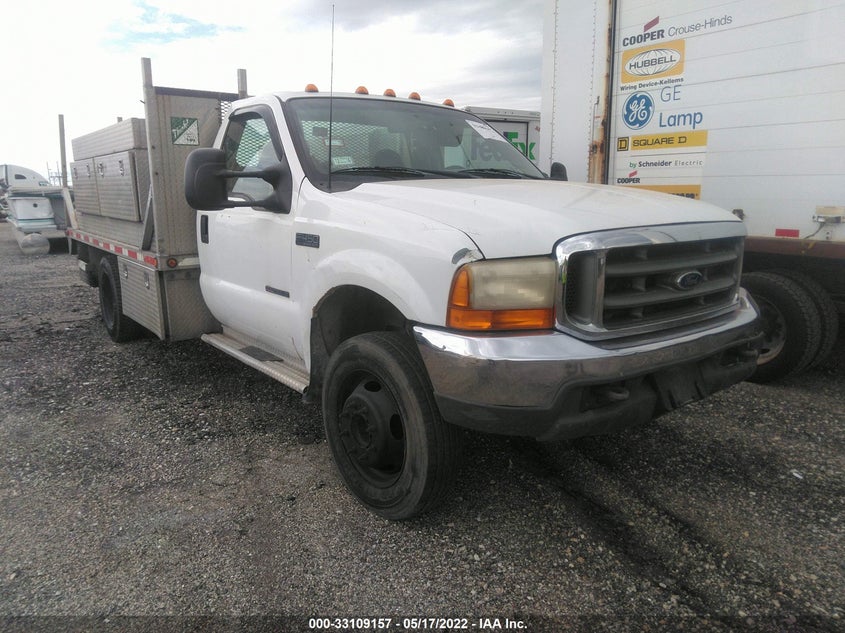 2000 Ford F-450 Chassis Lariat/Xlt/Xl white truck diesel 1FDXF46F3YEA26439 photo #1