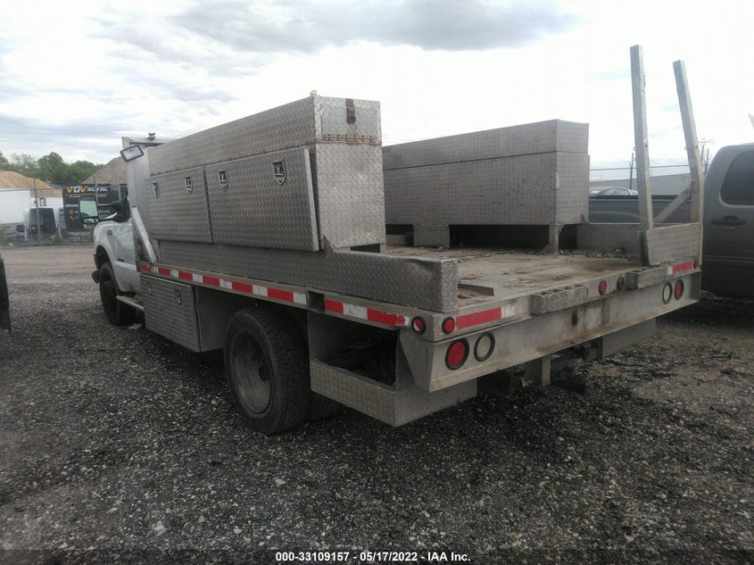 2000 Ford F-450 Chassis Lariat/Xlt/Xl white truck diesel 1FDXF46F3YEA26439 photo #4