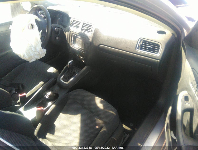 3VW2K7AJXDM200953