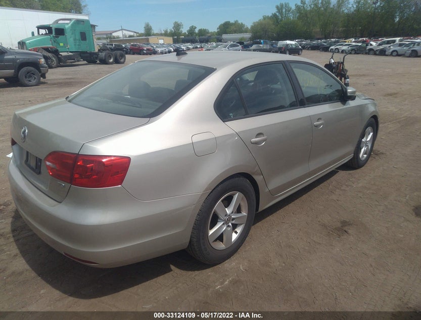 3VW3L7AJ6CM460265